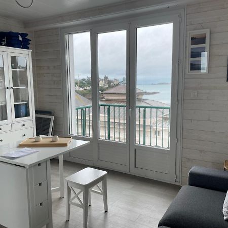 Studio Centre Belle Vue Mer 迪纳尔 外观 照片