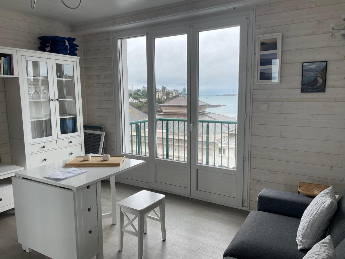 Studio Centre Belle Vue Mer 迪纳尔 外观 照片